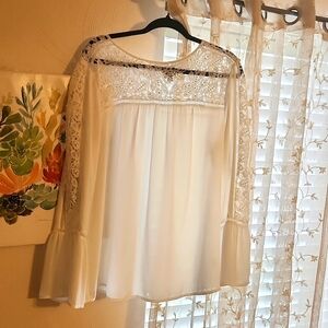 A beautiful white vintage and printed fancy top size L by COMO Vintage $18.